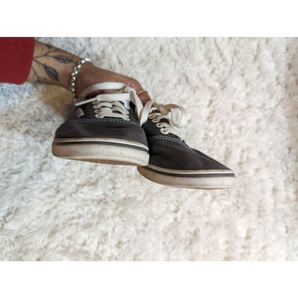 Vans Women's‎ Grey Classic Sneakers Size 8 - Picture 3 of 6